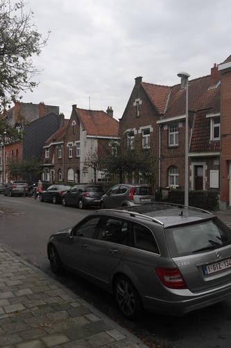 Clos Sint-Martin 26, 28-30 et 54-56, 58, au centre entrée dans la cité en intérieur d'ilôt, 2014