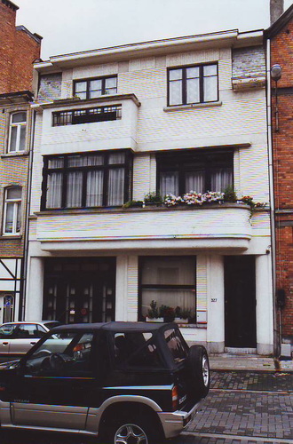 Rue de La Cambre 327, 2002
