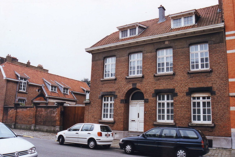 Rue Père Eudore Devroye 189, 2002