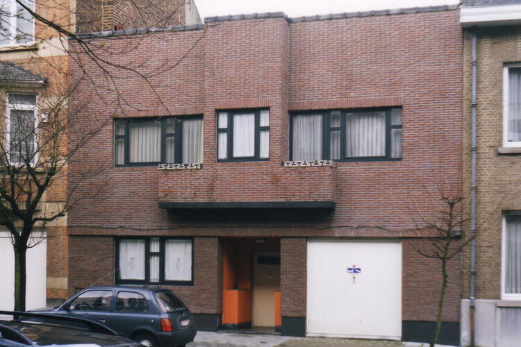Avenue Louis Gribaumont 42, 2002