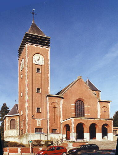 Parvis Saint-Pierre. L’église Saint-Pierre, 2002