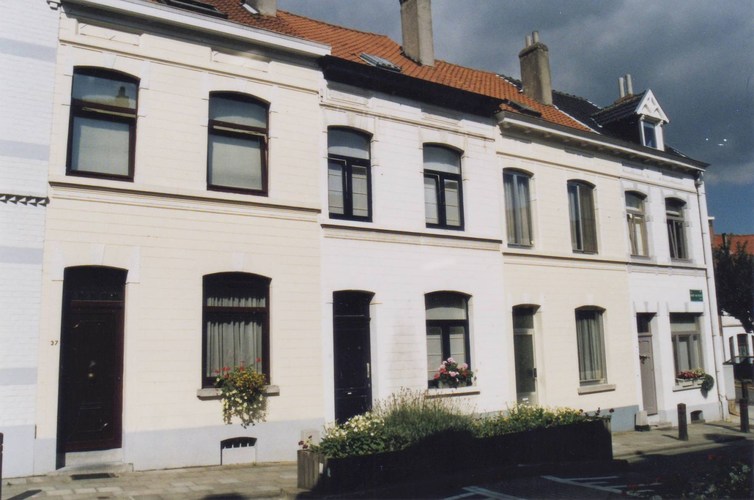Rue Van Bever 37 à 31, 2003