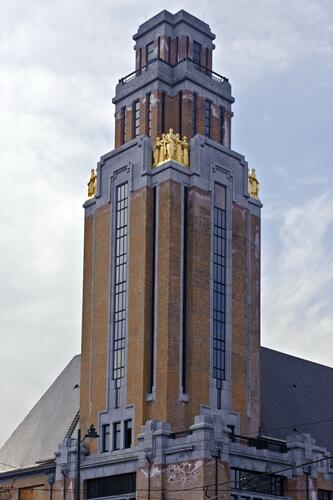 Brusselse steenweg 59, gemeentehuis van Vorst, toren (foto 2016).