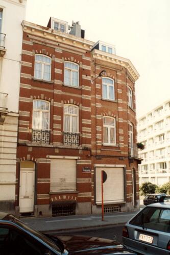 Rue Eeckelaers, à gauche le no 35, à droite le no 37 (photo 1993-1995)