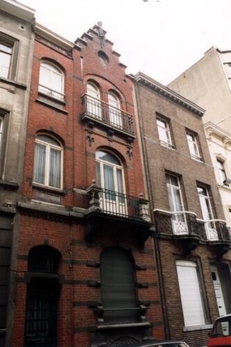 Aanbeeldstraat, links nr 8 (foto 1993-1995)