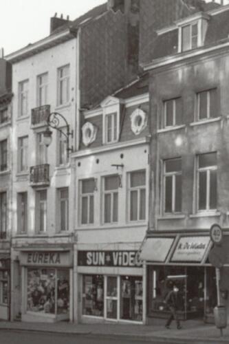 Chaussée de Louvain 6 (au milieu) (photo 1993-1995)