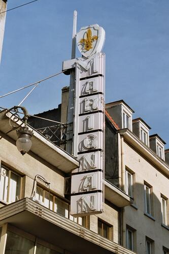 Chaussée de Louvain 33, anc. cinéma Marignan, uithangbord (photo 2007).