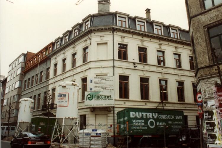 Middaglijnstraat 10 en Uniestraat 1 en 3 (foto 1993-1995)