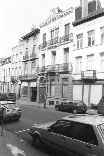 Rue Verbist, no 47 situé au milieu (photo 1993-1995)