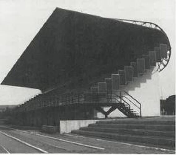 Vue sur la tribune couverte, photo, 1978 (Acier 1978: p. 119).
