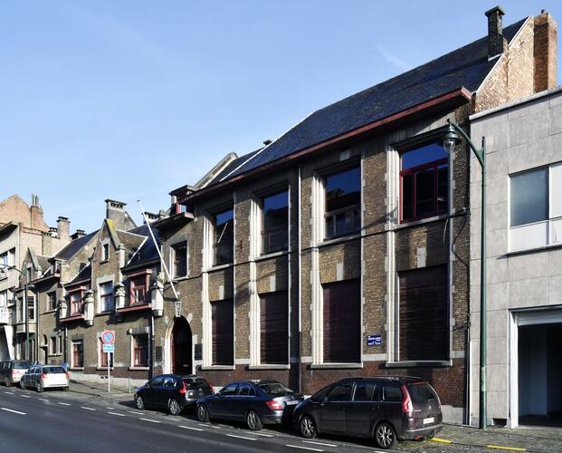 Rue Léon Delacroix 26-28, École de maréchalerie, (© ARCHistory, 2019)