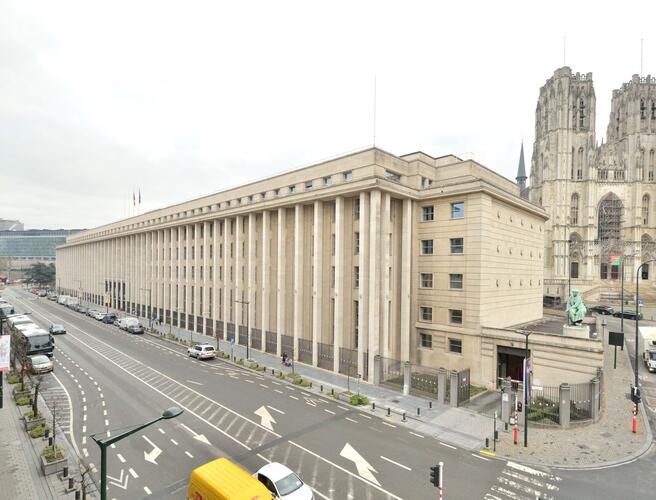 Boulevard de Berlaimont 1-5 à Bruxelles, Banque Nationale (architecte Marcel Van Goethem, 1940), 2020