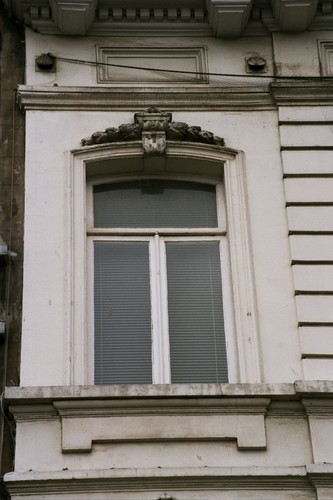 Détail d'une façade enduite, rue Potagère 109, Saint-Josse-Ten-Noode, 1875, 2005