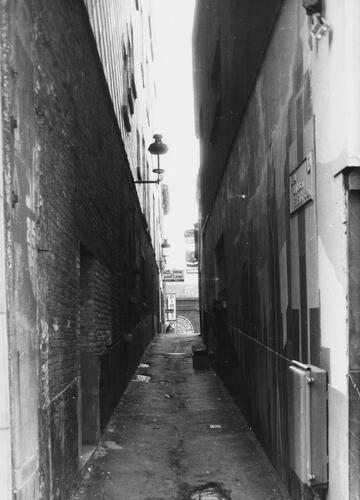 rue du Baudet, aspect de la rue depuis la rue de Namur, 1980