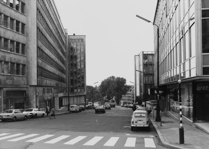rue du Cardinal Mercier. Tour Lotto ; ancien immeuble RTT ; Ancien immeuble Sabena, aspect rue, 1980