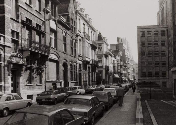 Grotehertstraat, pare nummers, zicht vanuit Wolstraat, 1980