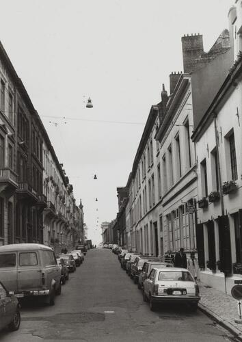 Wolstraat, straatbeeld vanuit Kleine Zavel, 1980