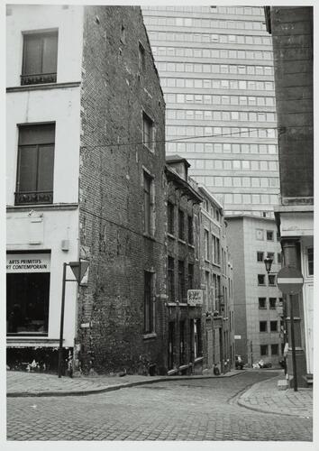 Duivenstraat, onpare nummers, zicht vanuit Minimenstraat, 1987
