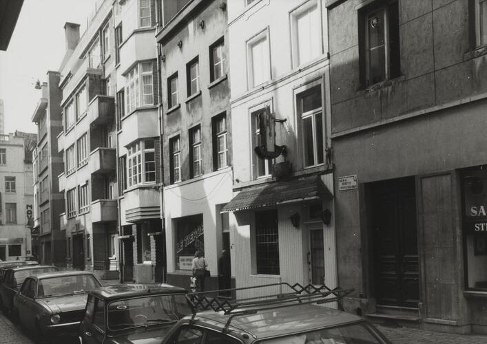Pippelingstraat, onpare nummers, zicht naar Kernstraat, 1980