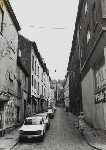 Tempelstraat, straatbeeld vanuit Hoogstraat, 1980