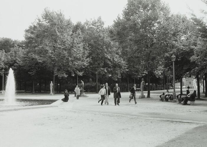 Parc de Bruxelles, bassin de l'Octogone (photo 1981).
