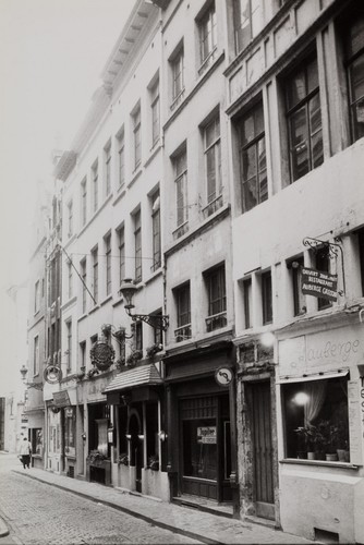 rue des Harengs 2 à 14, 1984