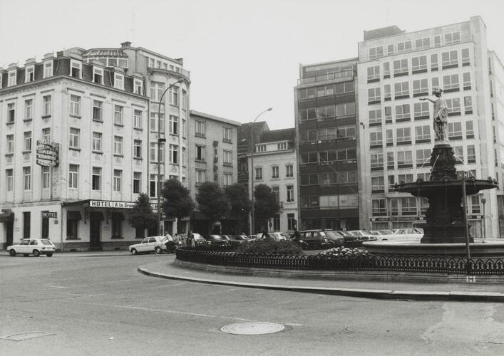 place Rouppe, entre rue du Midi et rue du Chasseur, 1980