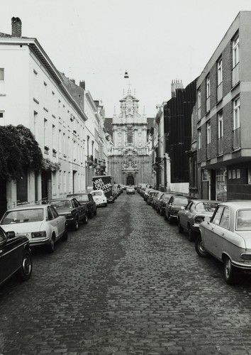 rue du Peuplier. Église Saint-Jean-Baptiste au Béguinage, aspect rue vers l'église, 1978