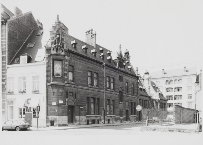 rue Saint-André 2-4, angle quai aux Barques et rue d'Oppem 39. Ancienne morgue de la Ville de Bruxelles et bureau de police , [s.d.]