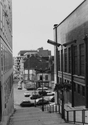 Komediantenstraat, zicht vanuit Berlaimontlaan, 1980