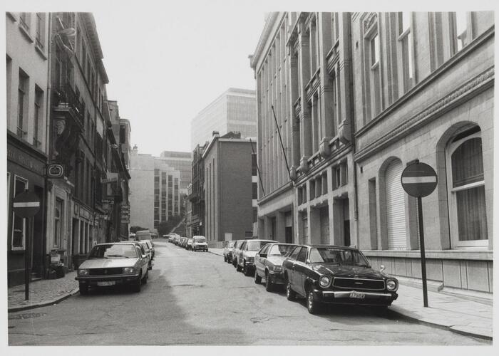 Zandstraat, straatbeeld vanuit Broekstraat, 1983