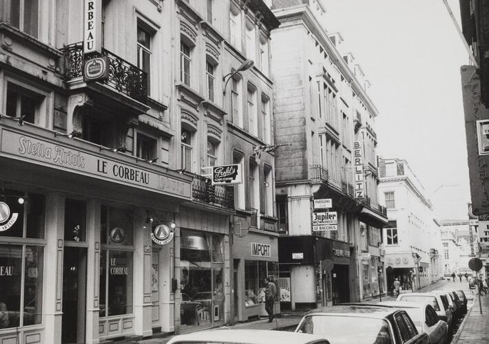 Rue Saint-Michel, numéros pairs, entre boulevard A. Max et place des Martyrs, 1986