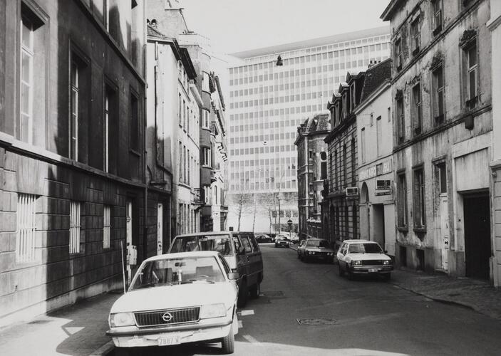 rue Van Orley, aspect voirie depuis la place des Barricades, 1985