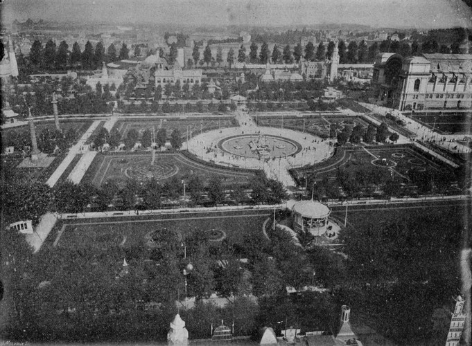 Gezicht op het Jubelpark tijdens de Wereldtentoonstelling van 1897, [i]Bruxelles Exposition 1897[/i], Rossel, Brussel, 1897, p. 409 (Verzameling AAM).
