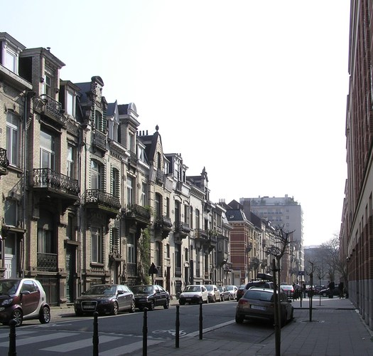 Rue Hobbema, côté impair, vers l'avenue de la Renaissance, 2009
