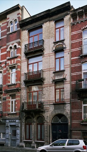 Rue John Waterloo Wilson 10, conçu en 1901 par l’architecte Gaspard Devalck (photo 2007).