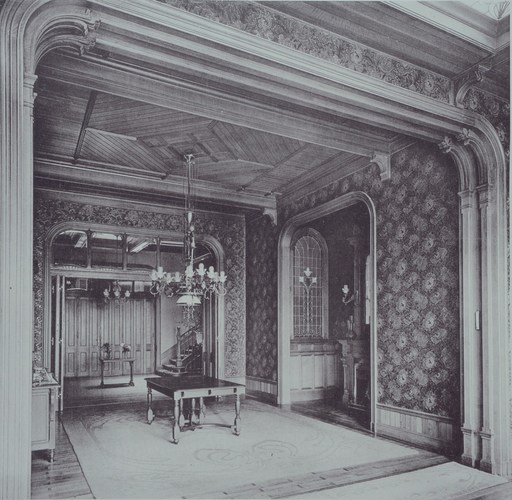 Avenue Palmerston 14, salle à manger et hall vus depuis la salle de billard à l’arrière ([i]L’Émulation[/i], 1902, pl. 5).
