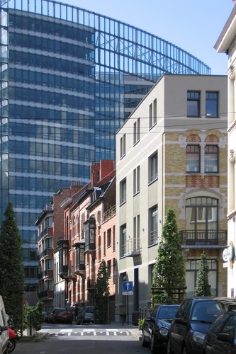 Saint-Quentinstraat, pare kant in de richting van de Jozef II straat, 2007