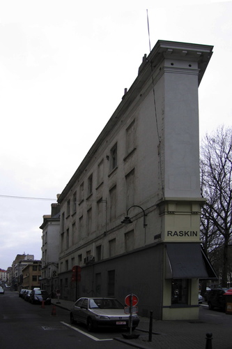 Rue de la Longue Haie, raccord à l'avenue Louise formant un angle de 20,5°, 2005