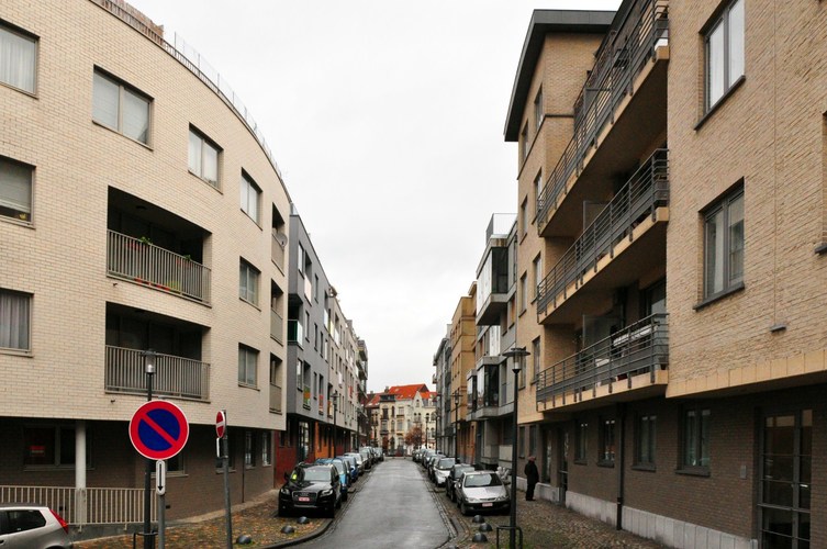 Rue Marcel Mariën, vue depuis l’avenue Charbo, 2012