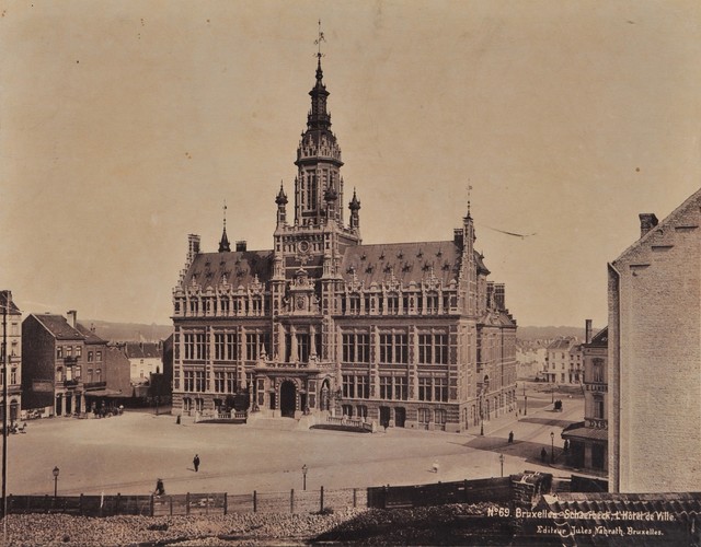 La place Colignon avant l'incendie de 1911 (Maison des Arts de Schaerbeek/fonds local).