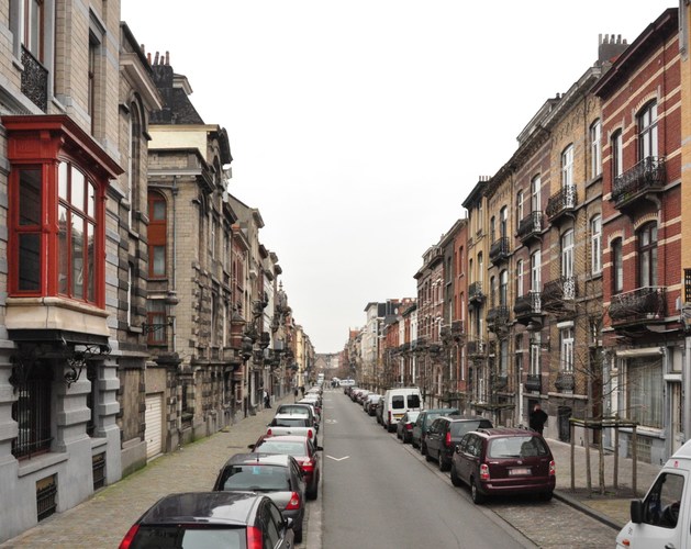 Rue Joseph Brand, vue depuis l'avenue Louis Bertrand, 2012