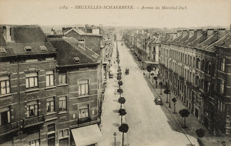 Vue de l'avenue Maréchal Foch depuis l'hôtel communal, (Collection Dexia Banque-ARB-RBC)