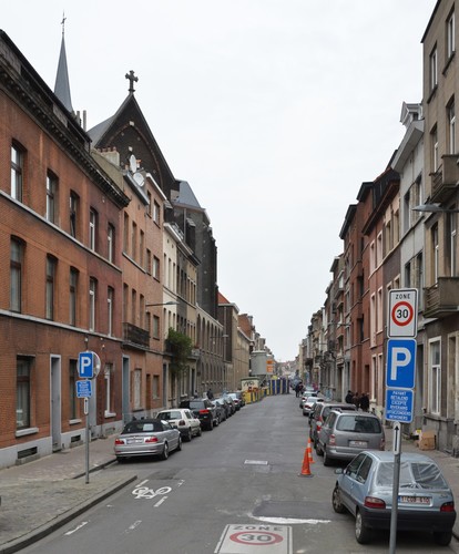 Rue Vanderlinden, vue depuis la rue des Palais, 2014