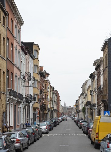 Rue Van Schoor, vue depuis la rue des Palais, 2014