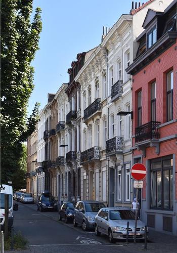Rue Destouvelles, vue du côté pair vers la rue du Progrès, 2016