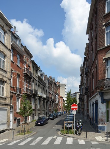 Rue Van Hove, vue vers l'avenue Paul Deschanel, 2014
