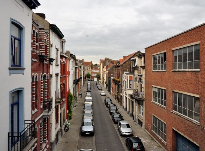 Rue Auguste Snieders, vue depuis l'avenue Zénobe Gramme, 2012