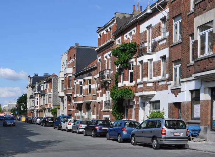 Rue des Pavots, vue du premier tronçon côté impair, 2010