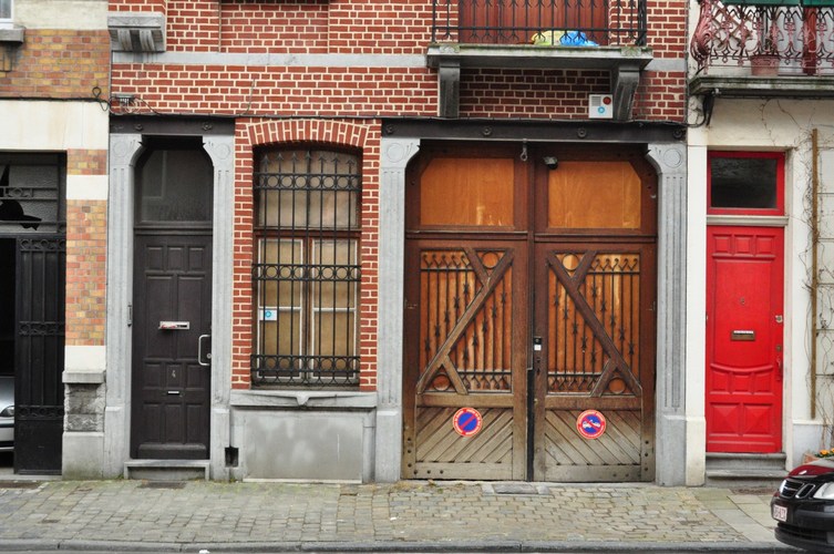 Monrosestraat 4, benedenverdieping (foto 2012).